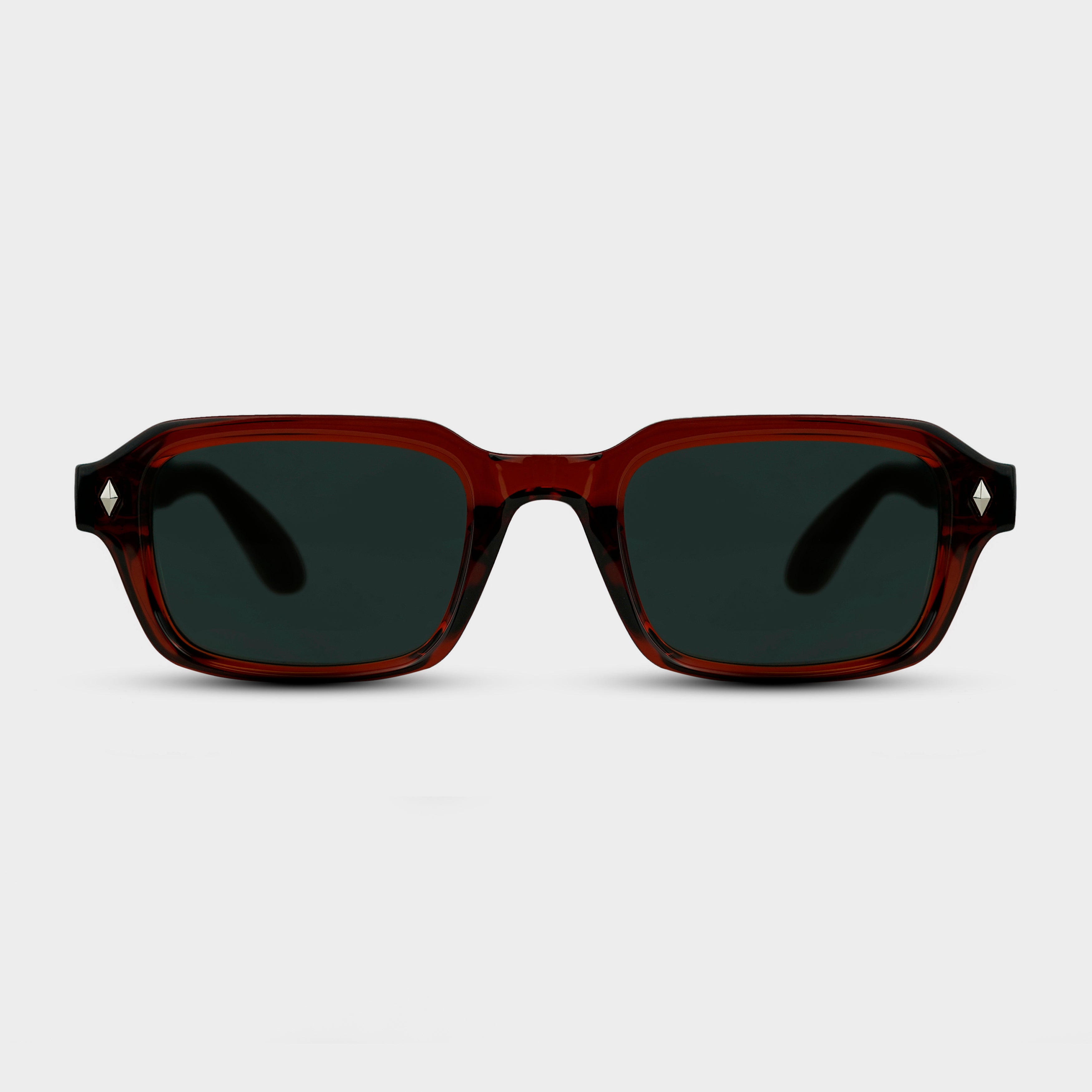 Røde solbriller med mørke glas og firkantet stel