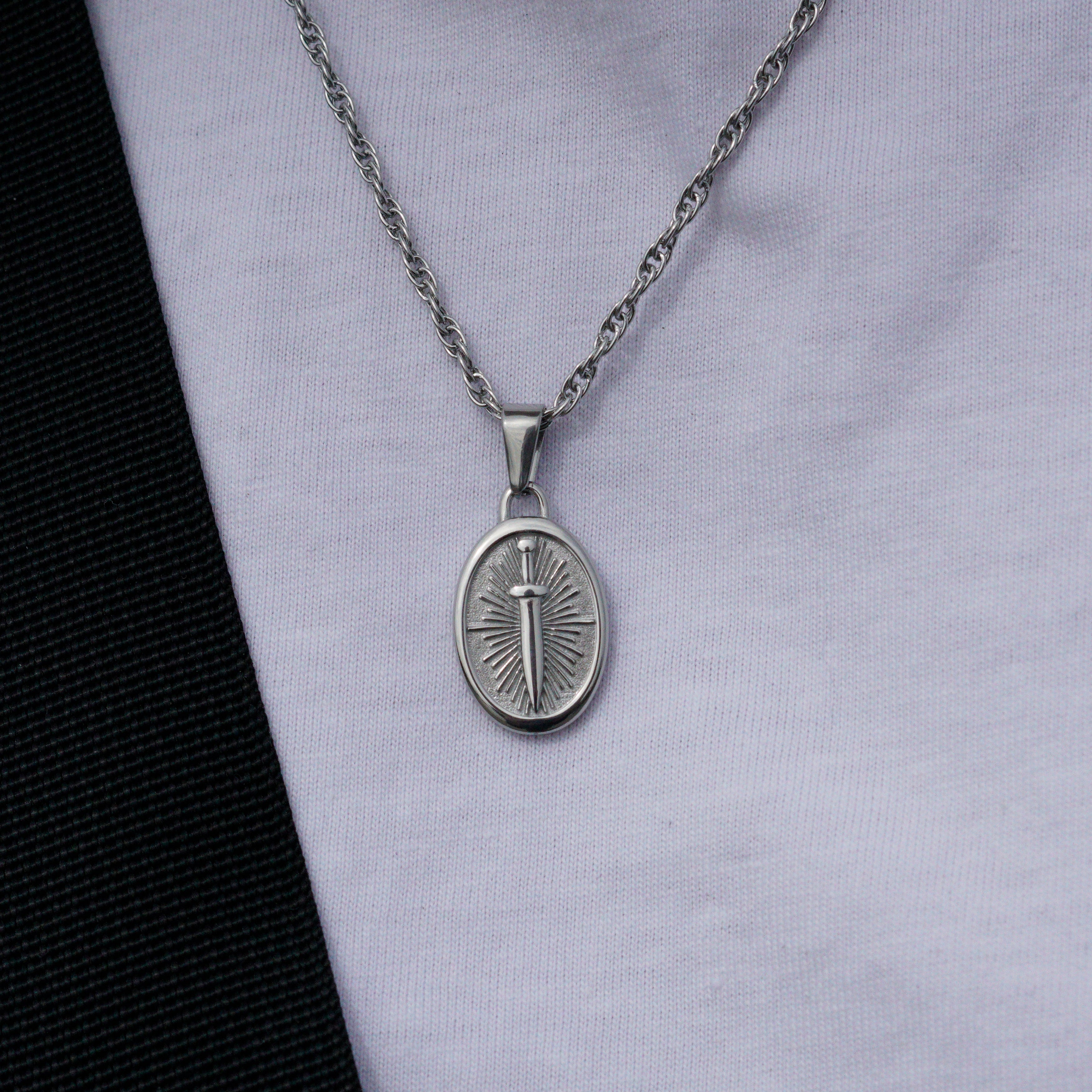 Sword Halskæde - Sølvfarvet