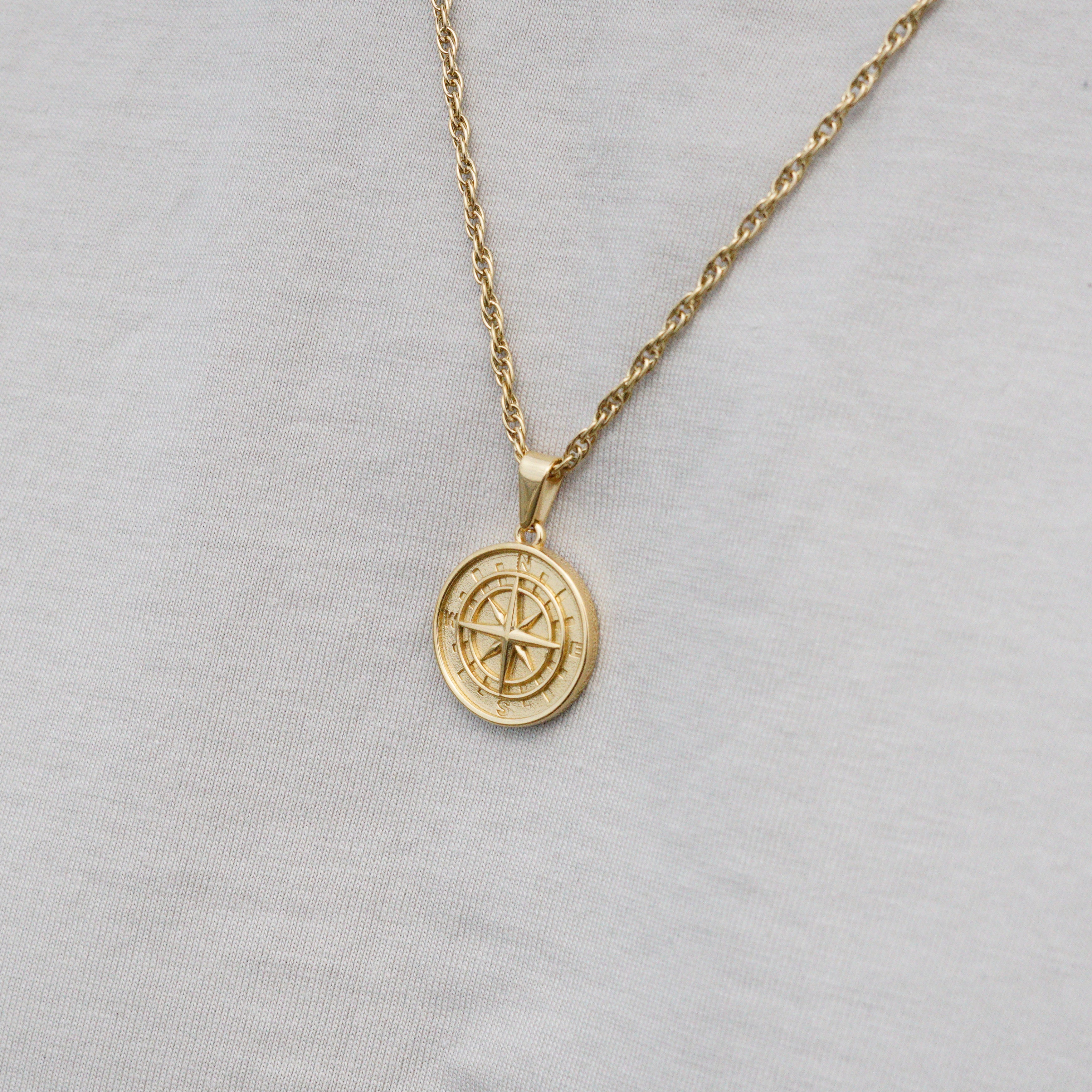 COMPASS NECKLACE - GOLD TONE
