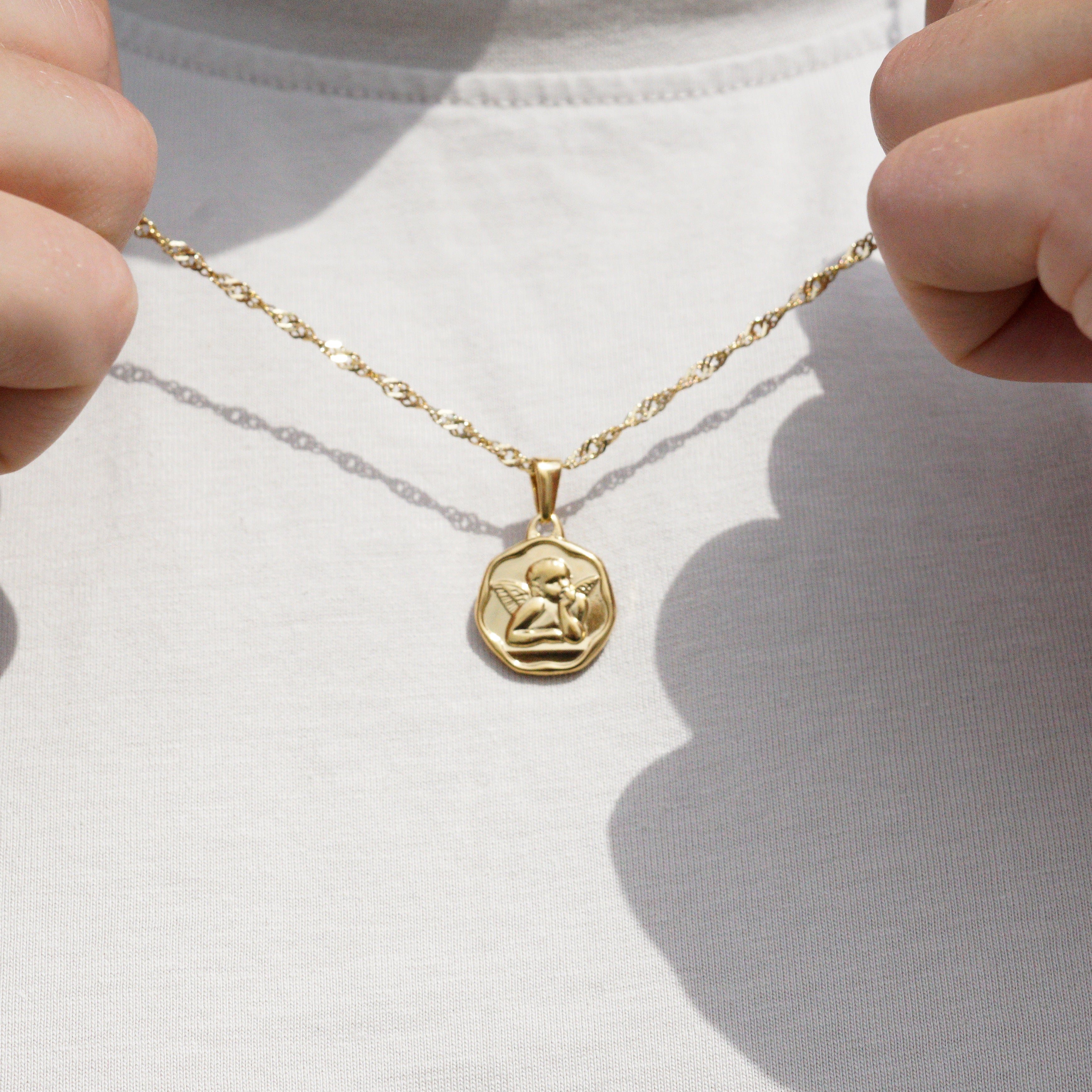 AMOR NECKLACE - GOLD TONE