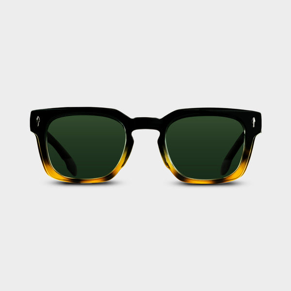 Carl Turtle solbriller i sort og gul tortoise med grønne glas set forfra