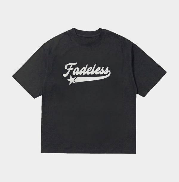 Sort Fadeless t-shirt med hvidt logo og stjerne på brystet