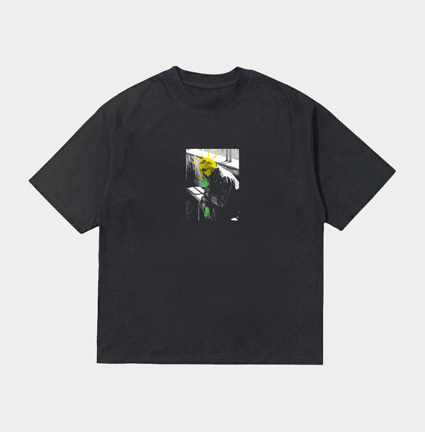 Sort oversized t-shirt med gult og grønt grafisk print på brystet