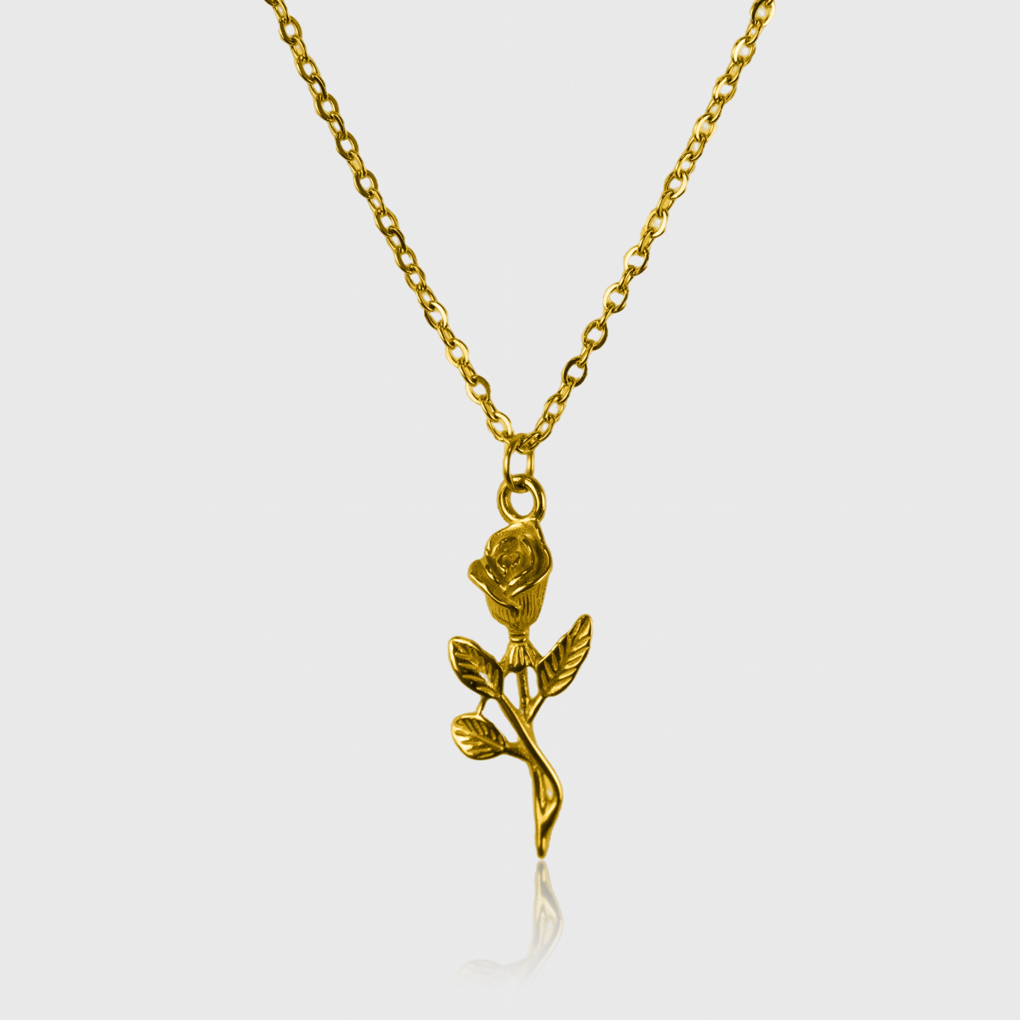 Guldbelagt halskæde med rosenvedhæng og kæde