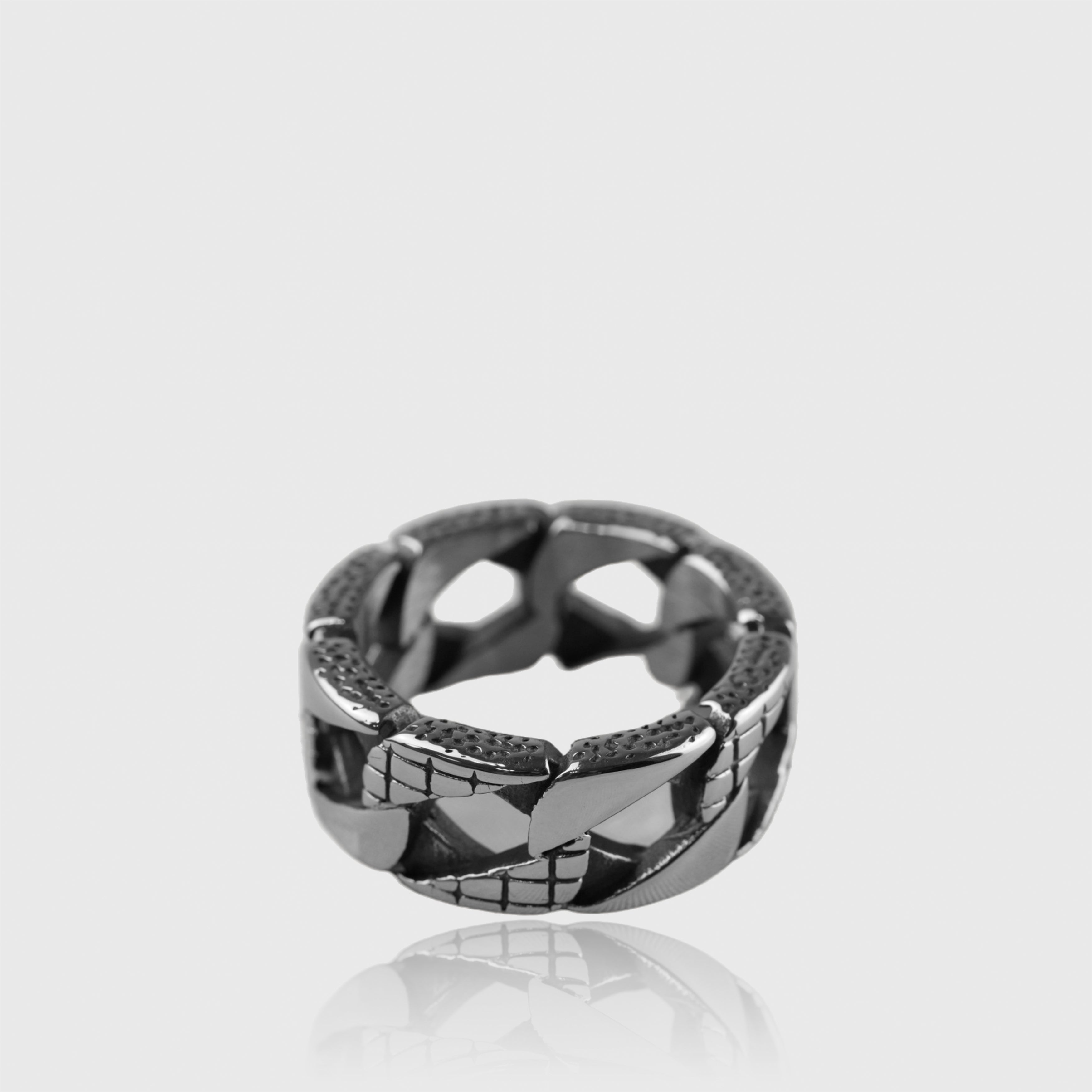 Hammeret curb ring i sølv med rustikt design til mænd