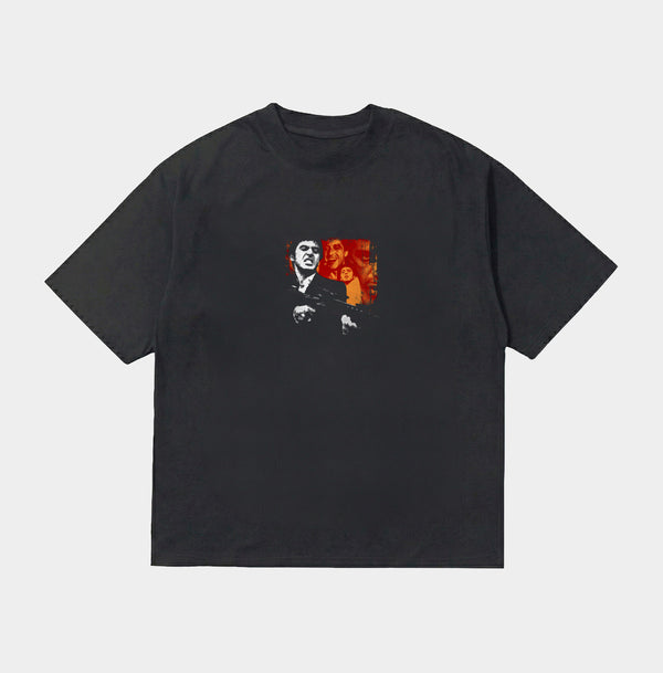 Sort oversized t-shirt med Montana-filmplakat print i rød og hvid