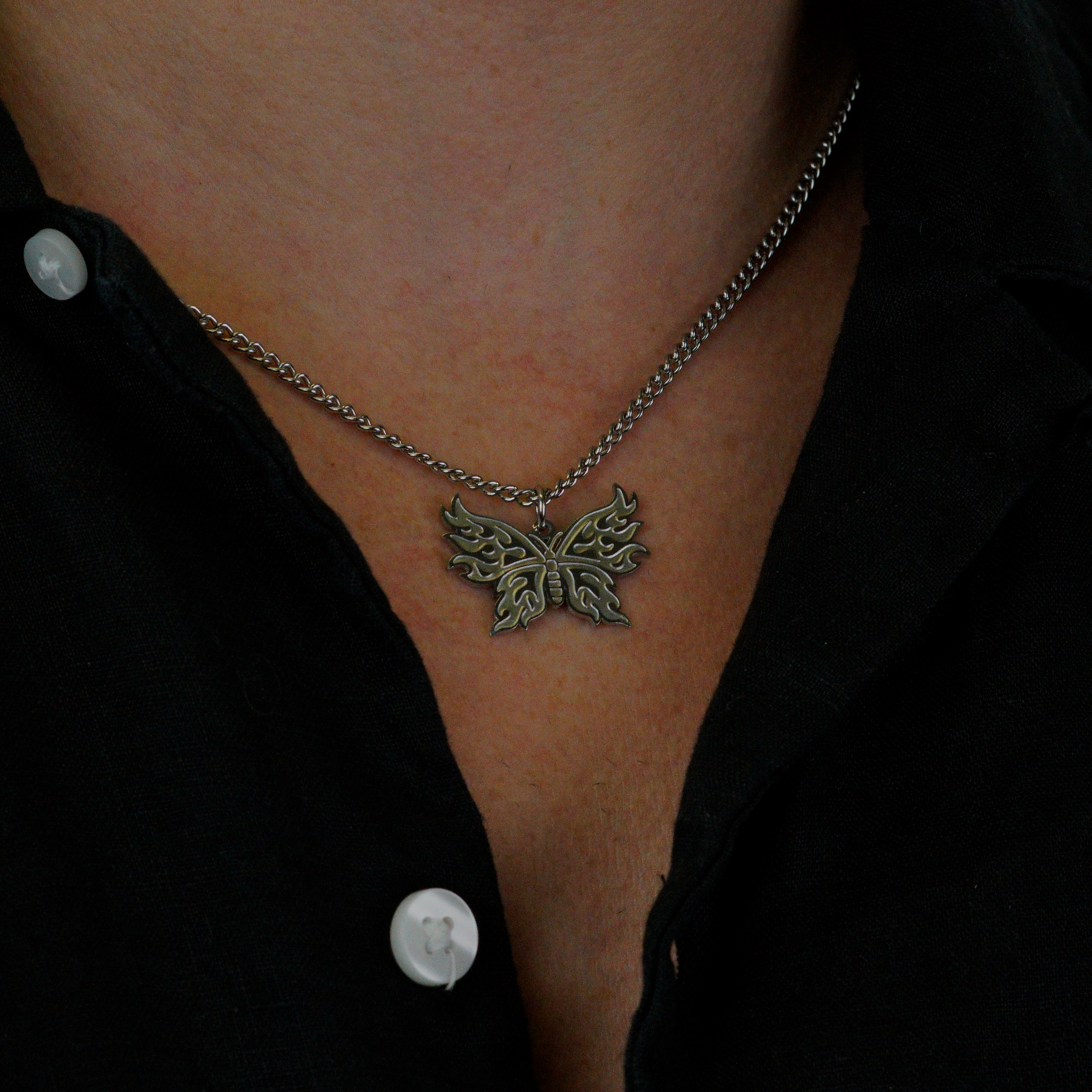 BUTTERFLY NECKLACE - SILVER