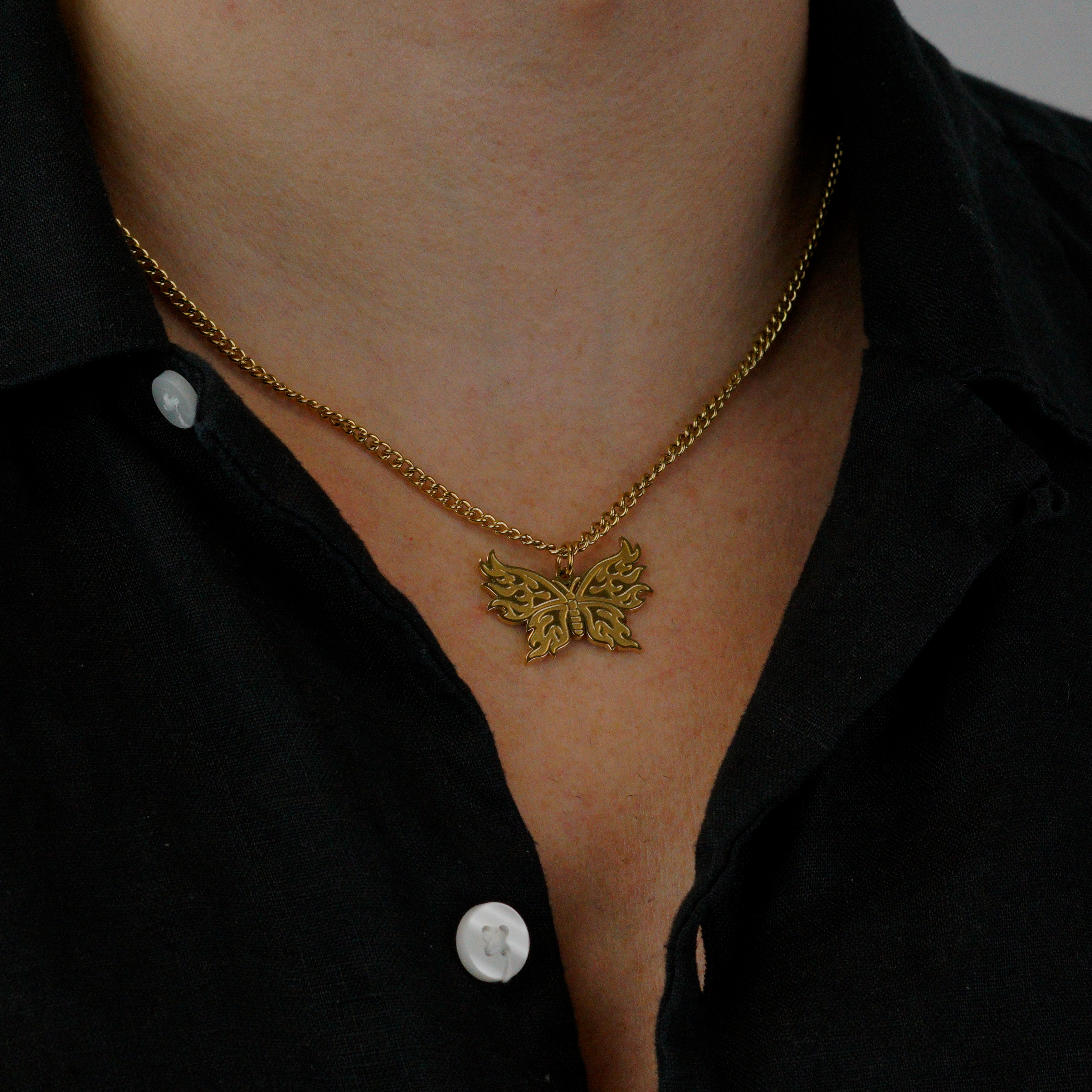 BUTTERFLY NECKLACE - GOLD