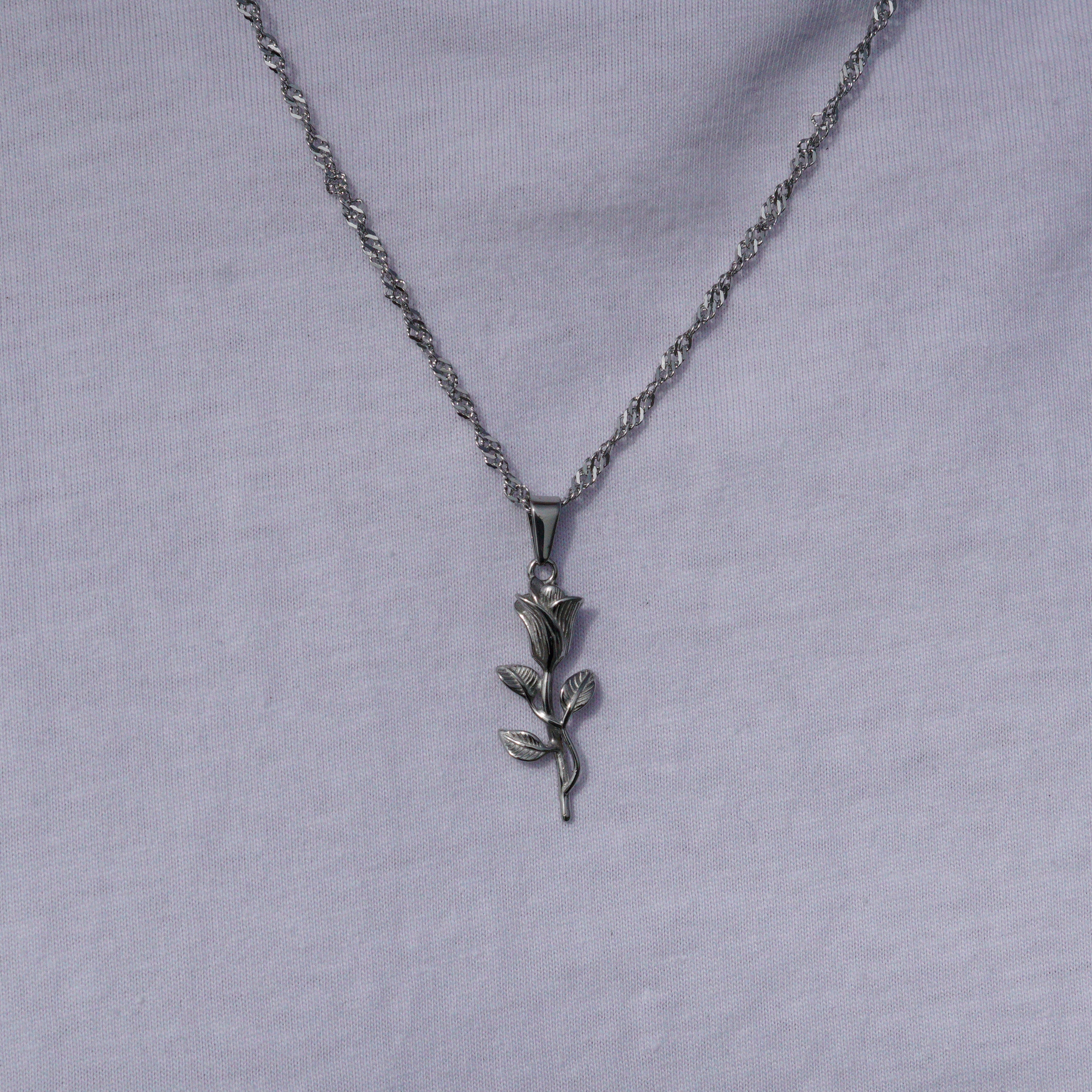 ROSE NECKLACE - SILVER TONE