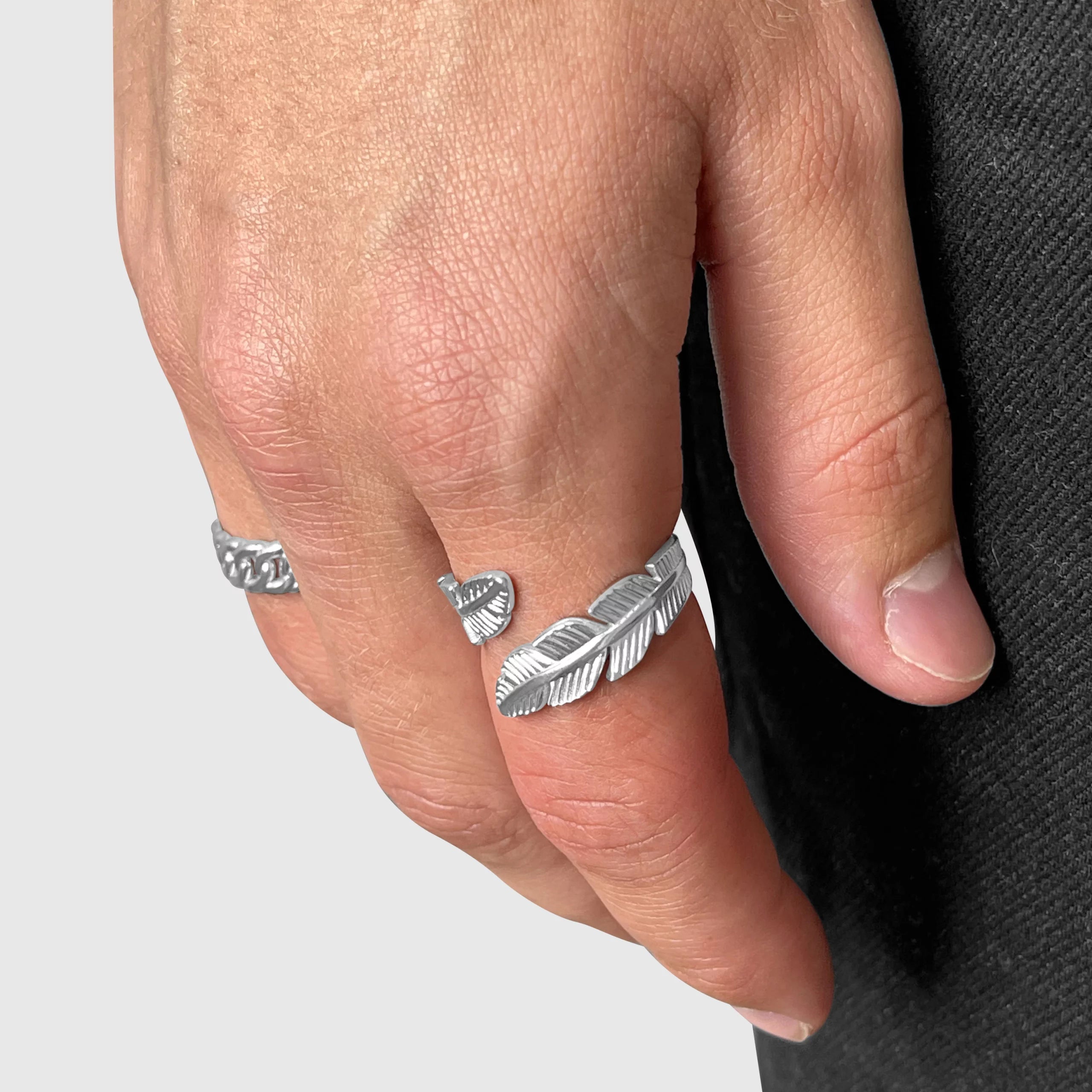 FEATHER RING - SILVER TONE